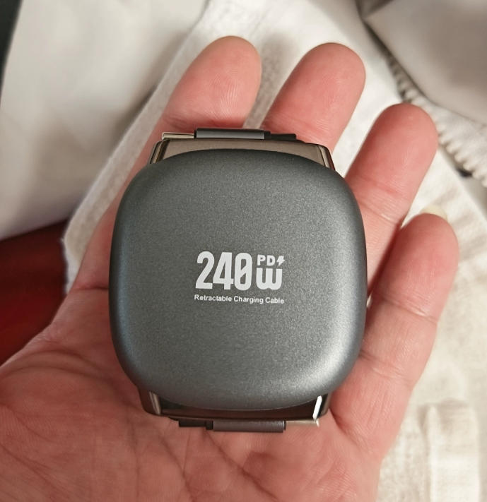 retractable USB C cable 6.jpg